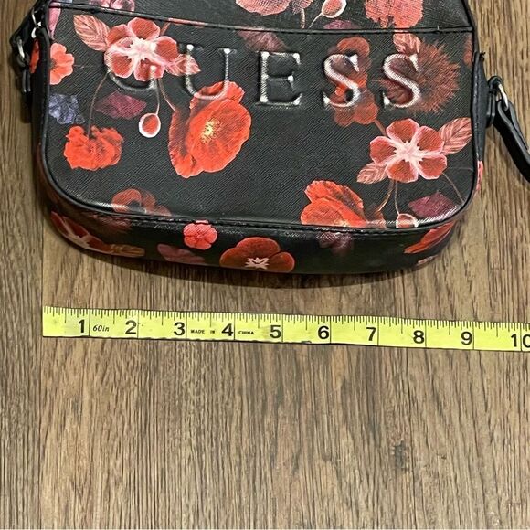 Guess Floral Embossed Crossbody Black Pink Red White - Picture 13 of 15